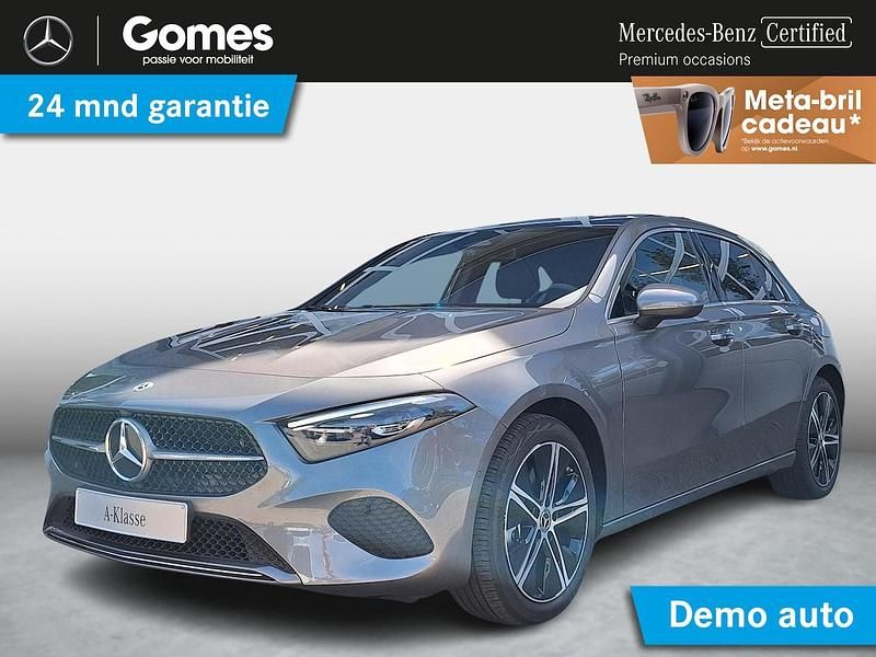Grijs Gebruikt 2024 Mercedes A250 Luxury Hatchback | € 35.950 (Eerlijke prijs) - Afbeelding 1/4