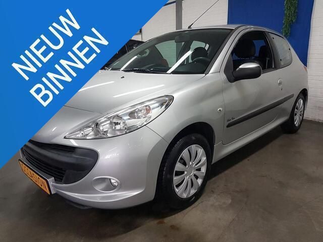 Grijs Gebruikt 2012 Peugeot 206 Hatchback | € 4.995 (Duur) - Afbeelding 1/4
