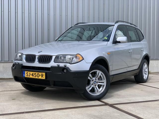 Grijs Gebruikt 2003 BMW X3 Executive SUV | € 5.995 (Eerlijke prijs) - Afbeelding 1/4