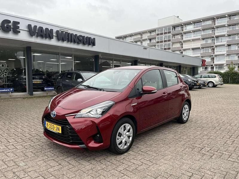 Rood Gebruikt 2019 Toyota Yaris Active Hatchback | € 15.750 (Goede deal) - Afbeelding 1/4
