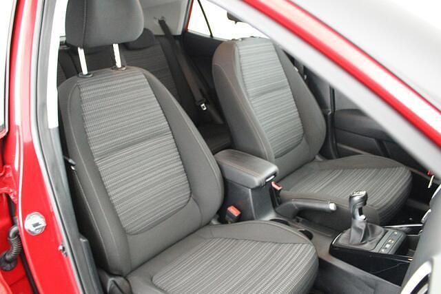 Occasion Kia Stonic 101 PK (74 kW) 2022 Rood SUV