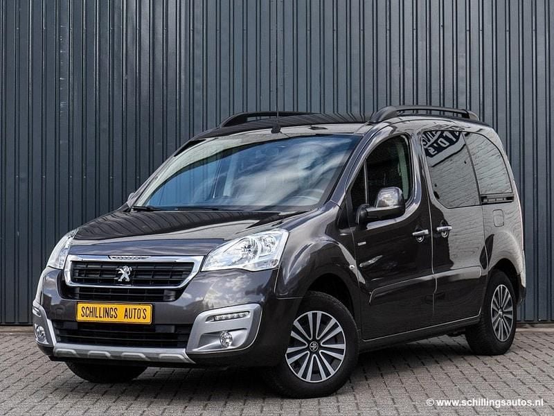 Grijs, metallic lak Gebruikt 2018 Peugeot Partner Allure Van | € 15.150 (Eerlijke prijs) - Afbeelding 1/4