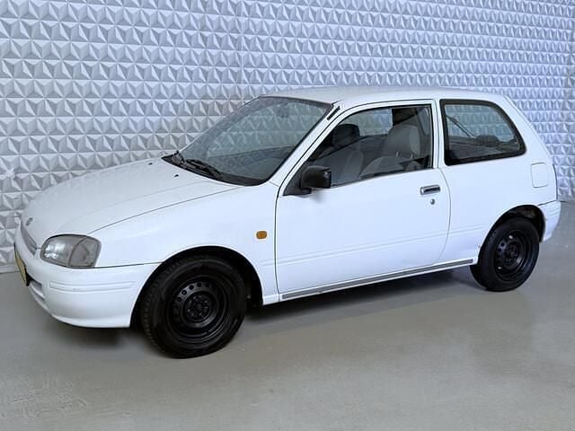 Occasion Toyota Starlet XLi 75 PK (55 kW) 1998 Wit Hatchback