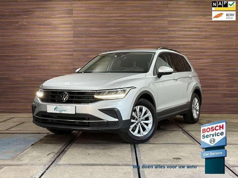Grijs Gebruikt 2023 VW Tiguan Elegance SUV | € 33.490 (Super prijs) - Afbeelding 1/4