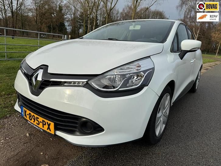 Wit Gebruikt 2013 Renault Clio IV Hatchback | € 6.750 (Eerlijke prijs) - Afbeelding 1/4