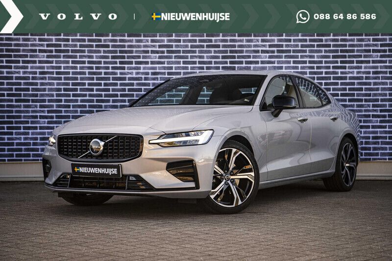 Grijs Gebruikt 2023 Volvo S60 Plus Sedan | € 33.899 (Eerlijke prijs) - Afbeelding 1/4
