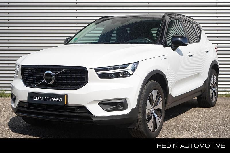 Wit Gebruikt 2021 Volvo XC40 R-Design SUV | € 37.995 (Duur) - Afbeelding 1/4