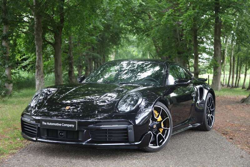 Zwart Gebruikt 2024 Porsche 992 Coupé | € 312.992 (Duur) - Afbeelding 1/4