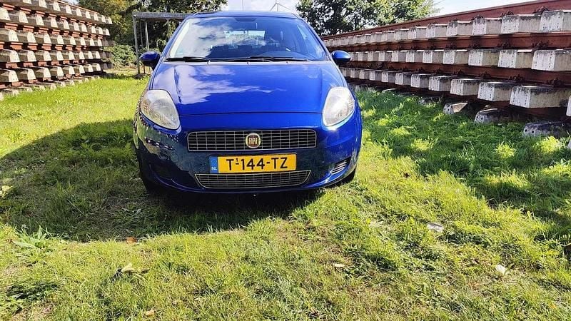 Blauw Gebruikt 2009 Fiat Punto Active Hatchback | € 2.220 (Eerlijke prijs) - Afbeelding 1/4