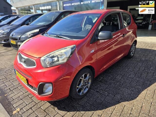 Rood Gebruikt 2013 Kia Picanto Plus Hatchback | € 4.499 (Goede deal) - Afbeelding 1/4