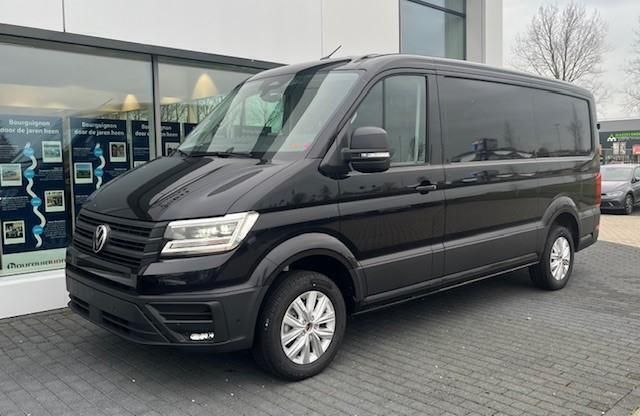 Zwart Nieuw 2024 VW Crafter Exclusive Van | € 44.500 (Goede deal) - Afbeelding 1/4
