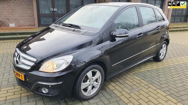 Zwart Gebruikt 2009 Mercedes B180 MPV | € 3.000 (Super prijs) - Afbeelding 1/4
