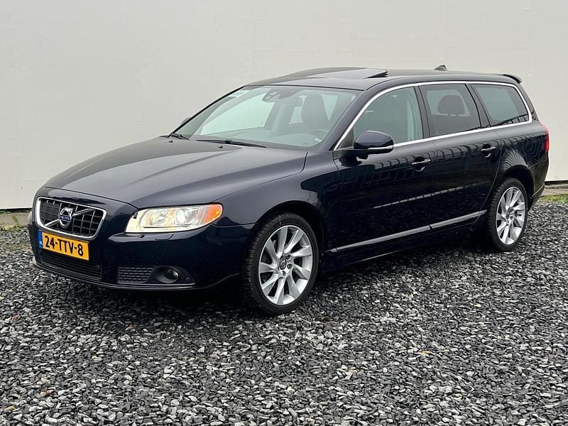 Blauw Gebruikt 2012 Volvo V70 Summum Stationwagen | € 16.950 (Eerlijke prijs) - Afbeelding 1/4