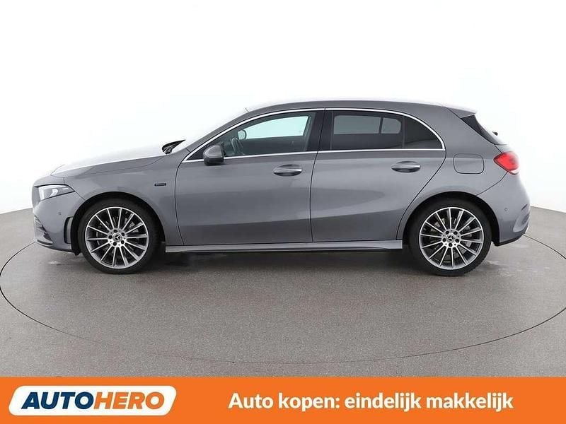 Occasion Mercedes A250 AMG line 218 PK (160 kW) 2020 Grijs Hatchback