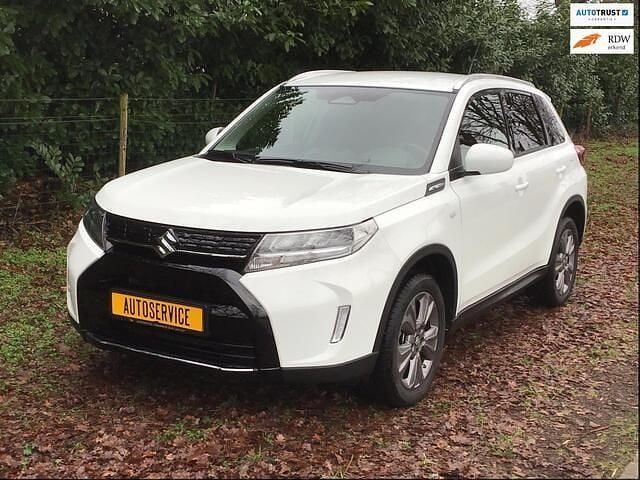 Wit Occasion 2025 Suzuki Vitara Style SUV | € 27.250 (Goede deal) - Afbeelding 1/4