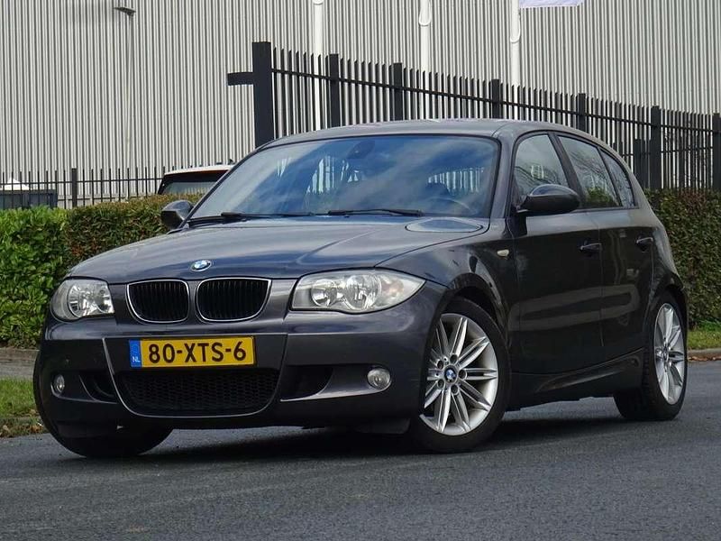 Grijs Gebruikt 2006 BMW 116 Executive Hatchback | € 2.999 (Eerlijke prijs) - Afbeelding 1/4