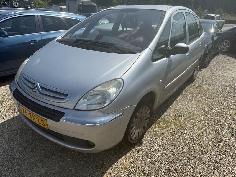 Zwart Occasion 2007 Citroën C4 Business Class Hatchback | € 740 (Eerlijke prijs) - Afbeelding 1/4