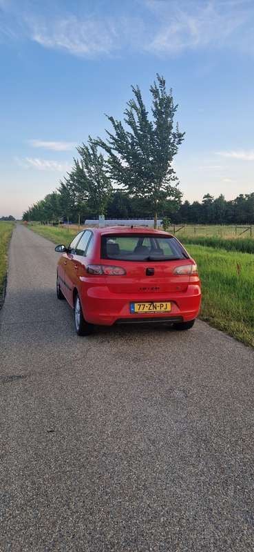 Rood Gebruikt 2008 Seat Ibiza Hatchback | € 1.800 (Super prijs) - Afbeelding 1/4