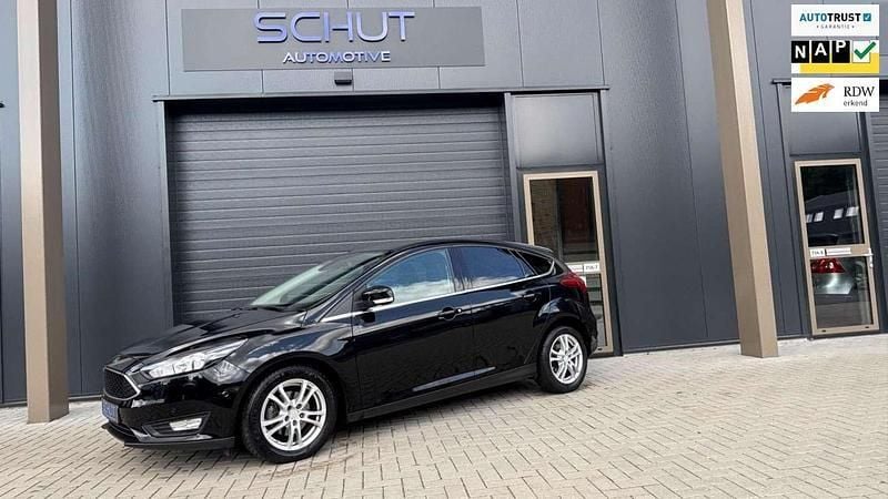 Zwart Gebruikt 2018 Ford Focus Titanium Hatchback | € 9.950 (Super prijs) - Afbeelding 1/4