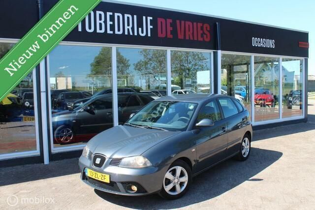 Grijs Gebruikt 2008 Seat Ibiza Hatchback | € 2.250 (Eerlijke prijs) - Afbeelding 1/4