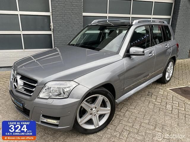 Grijs Occasion 2010 Mercedes GLK300 AMG SUV | € 19.450 - Afbeelding 1/4