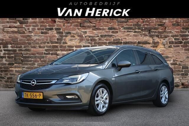 Grijs Gebruikt 2018 Opel Astra Edition Stationwagen | € 9.945 (Goede deal) - Afbeelding 1/4