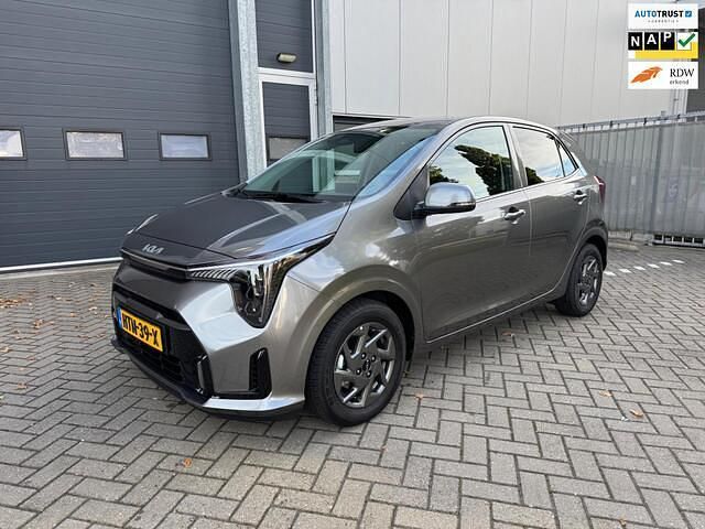 Grijs Gebruikt 2025 Kia Picanto Hatchback | € 21.900 (Duur) - Afbeelding 1/4