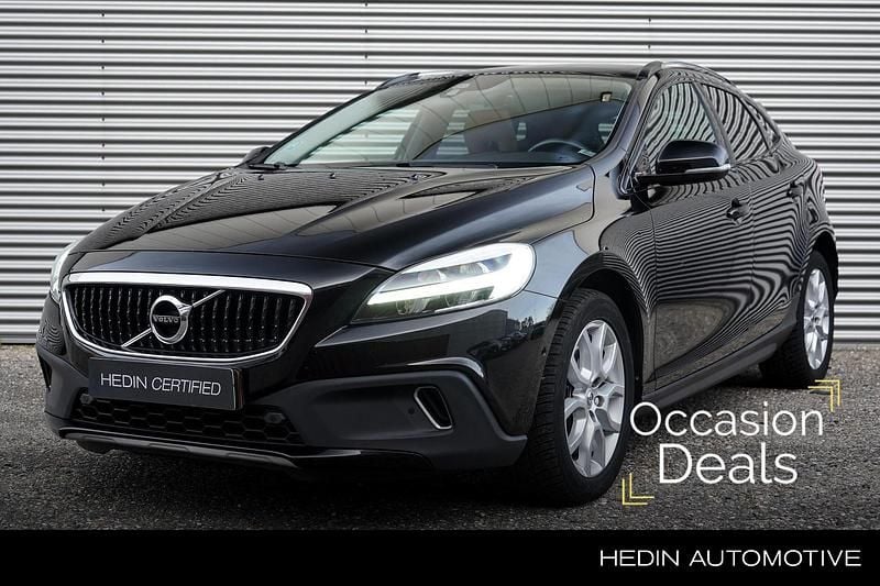 Zwart Occasion 2019 Volvo V40 Hatchback | € 19.995 (Eerlijke prijs) - Afbeelding 1/4