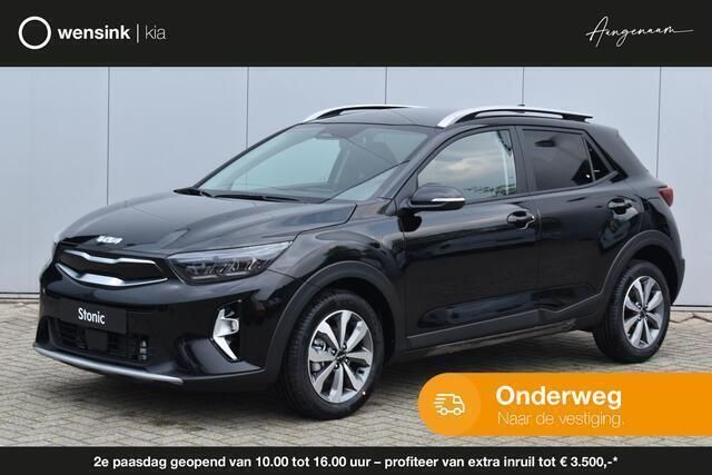 Zwart Nieuw 2025 Kia Stonic SUV | € 29.315 (Eerlijke prijs) - Afbeelding 1/4