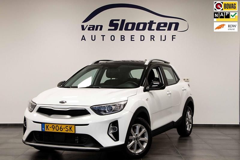 Wit Gebruikt 2021 Kia Stonic SUV | € 17.750 (Goede deal) - Afbeelding 1/4