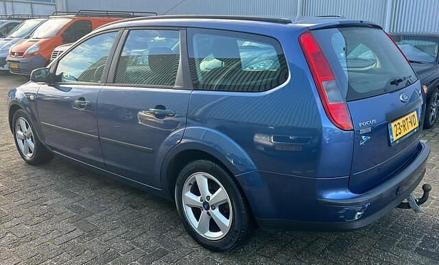 Occasion Ford Focus Futura 101 PK (74 kW) 2005 Blauw Stationwagen