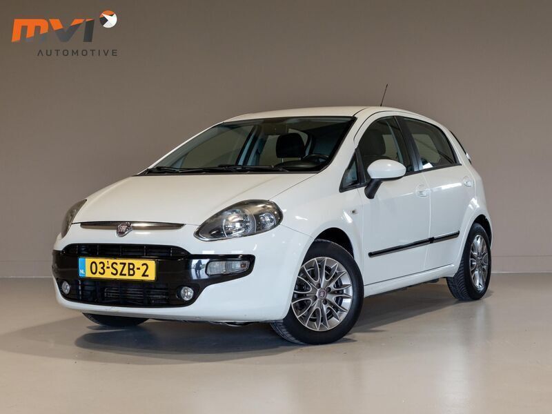 Wit Gebruikt 2011 Fiat Punto Hatchback | € 2.500 (Eerlijke prijs) - Afbeelding 1/4