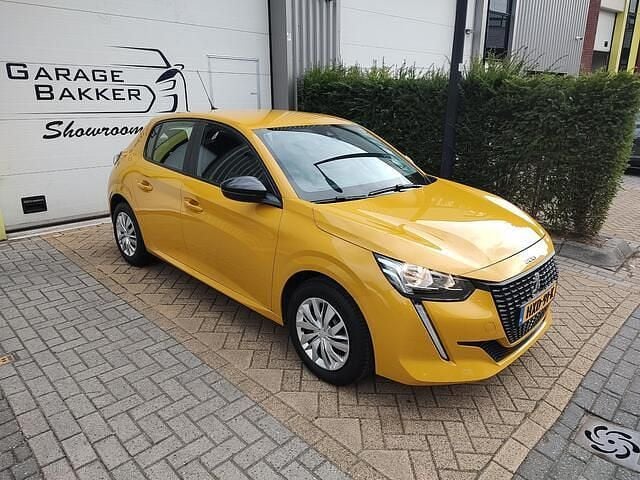 Geel Gebruikt 2022 Peugeot 208 Active Hatchback | € 13.395 (Goede deal) - Afbeelding 1/4