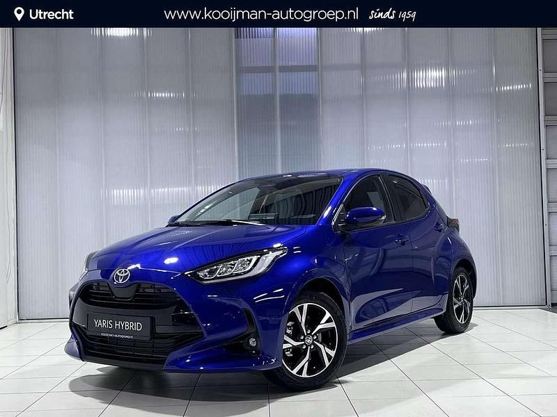 , metallic lak Nieuw 2025 Toyota Yaris Hybrid Hatchback | € 31.650 (Iets duurder) - Afbeelding 1/1