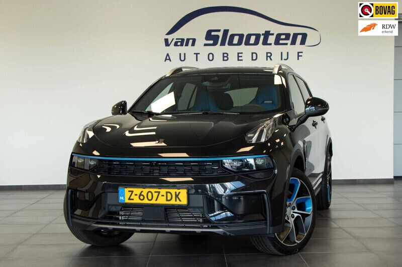 Zwart, metallic lak Gebruikt 2024 Lynk & Co 01 SUV | € 31.750 (Iets duurder) - Afbeelding 1/4