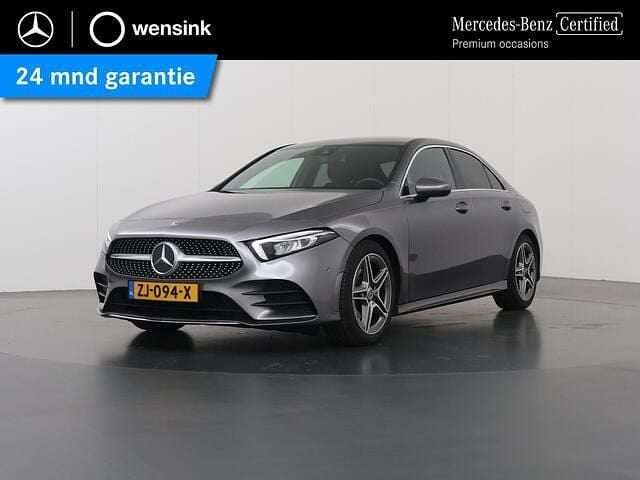 Grijs Gebruikt 2019 Mercedes A200 Business Sedan | € 24.850 (Eerlijke prijs) - Afbeelding 1/4