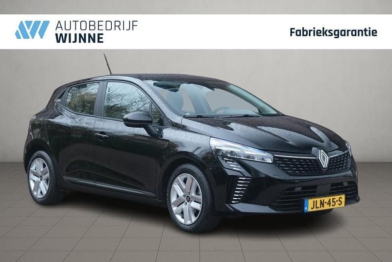 Zwart Gebruikt 2025 Renault Clio V Evolution Hatchback | € 19.940 (Eerlijke prijs) - Afbeelding 1/4