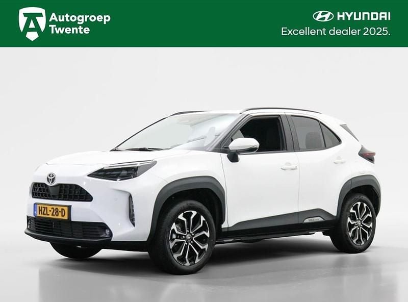 Wit Nieuw 2025 Toyota Yaris Comfort SUV | € 31.245 (Super prijs) - Afbeelding 1/4
