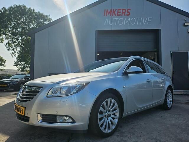 Grijs Gebruikt 2009 Opel Insignia Business Stationwagen | € 3.499 (Eerlijke prijs) - Afbeelding 1/4