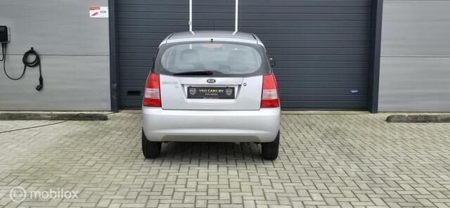 Occasion Kia Picanto 61 PK (44 kW) 2005 Grijs Hatchback