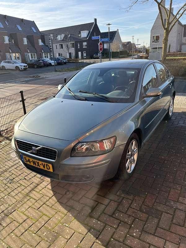 Groen Occasion 2004 Volvo S40 Sedan | € 2.900 (Eerlijke prijs) - Afbeelding 1/4