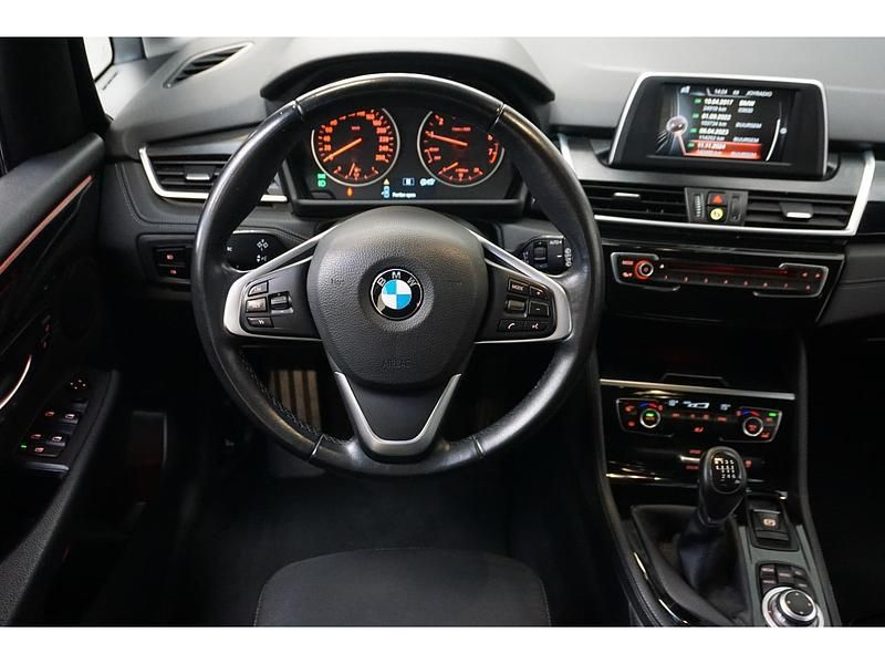 Occasion BMW 218 Sport Line 136 PK (100 kW) 2015 Grijs Stationwagen