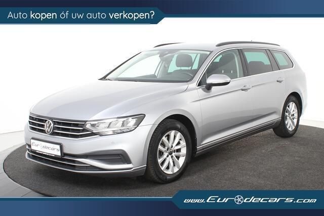 Zilver, metallic lak Gebruikt 2023 VW Passat Stationwagen | € 27.850 (Eerlijke prijs) - Afbeelding 1/4