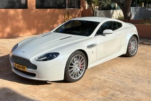 Wit Gebruikt 2009 Aston Martin V8 Vantage Coupé | € 60.195 (Goede deal) - Afbeelding 1/4