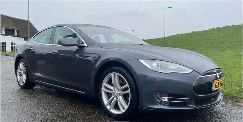 Occasion Tesla Model S 280 kW (381 PK) 2015 Grijs Hatchback