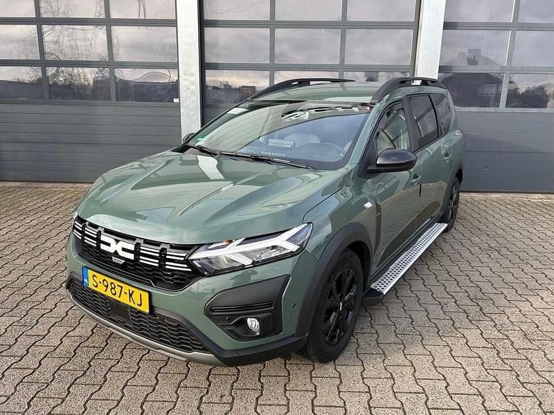 Groen Gebruikt 2023 Dacia Jogger Extreme MPV | € 20.835 (Eerlijke prijs) - Afbeelding 1/4