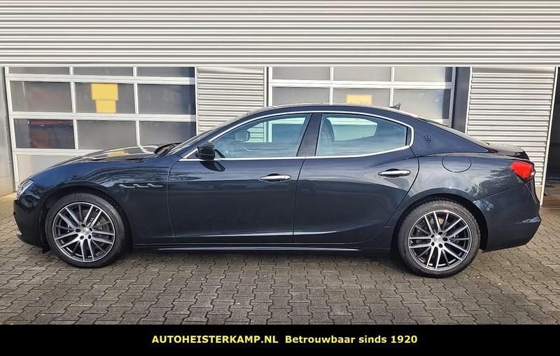 Occasion Maserati Ghibli 350 PK (257 kW) 2022 Zwart (parellak) Sedan