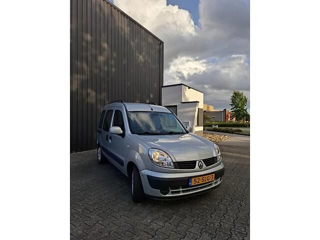 Grijs Gebruikt 2007 Renault Kangoo MPV | € 4.750 (Eerlijke prijs) - Afbeelding 1/4