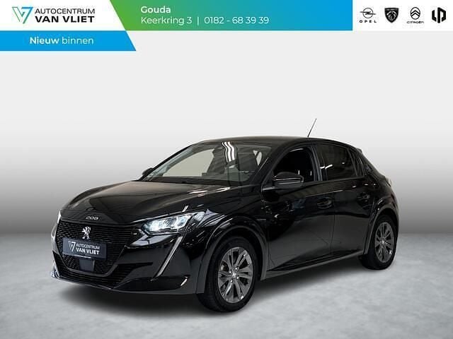 Noir perla nera Gebruikt 2021 Peugeot e-208 Allure Hatchback | € 15.890 (Eerlijke prijs) - Afbeelding 1/4