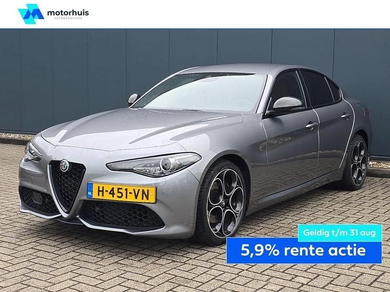 Grijs Gebruikt 2020 Alfa Romeo Giulia Super Sedan | € 36.875 (Goede deal) - Afbeelding 1/4